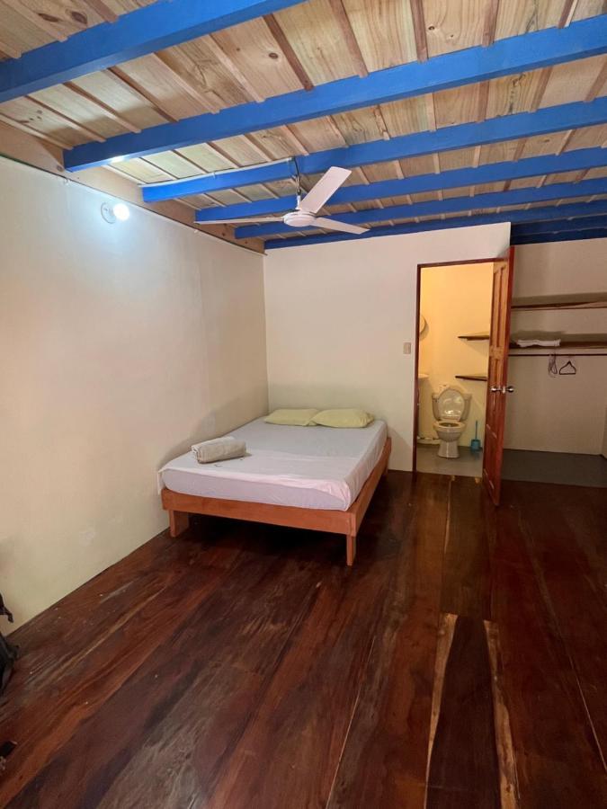 Hostel Tuanis Surf Camp Playa Santa Teresa  Ngoại thất bức ảnh